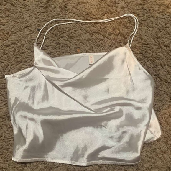 ROMWE Tops - Satin top